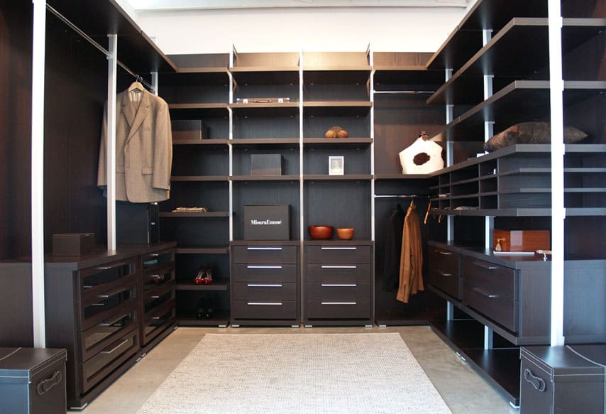 Walk-in Closet